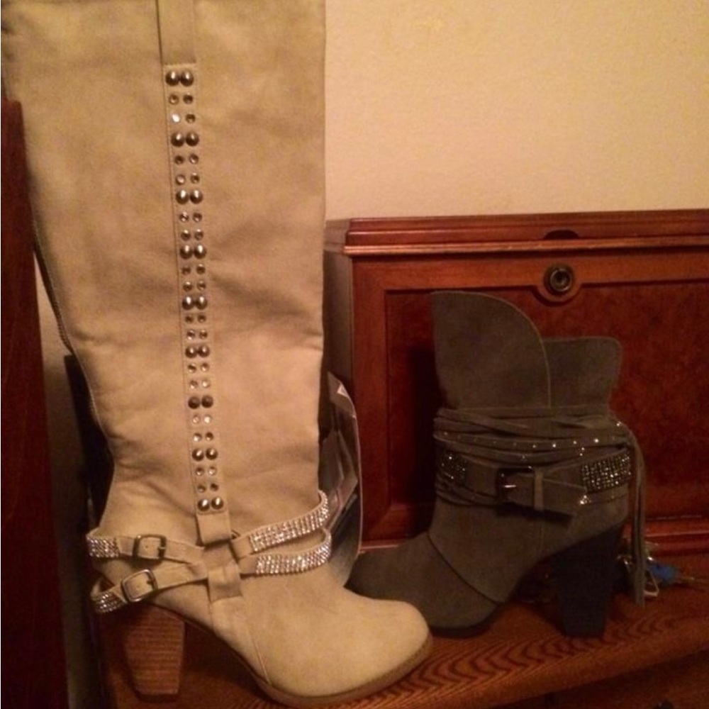 Tan leather rhinestone boots!!